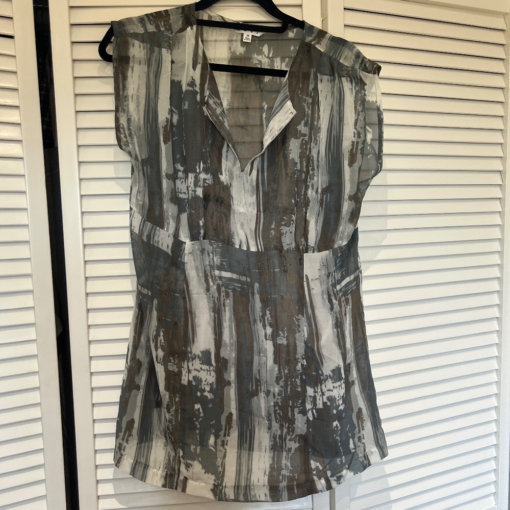 CAbi Grey Painted Tunic Size Medium #651